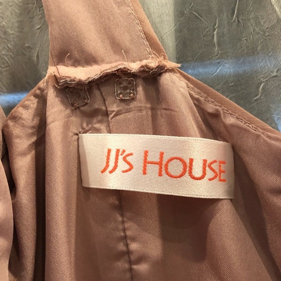 Blush Gown - Picture 5 of 8